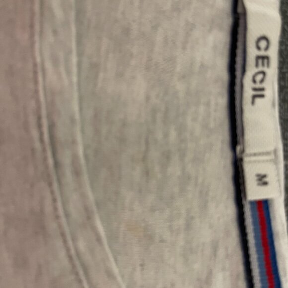 Very nice viscose top with a small pattern and elastic at the bottom - Picture 7 of 8